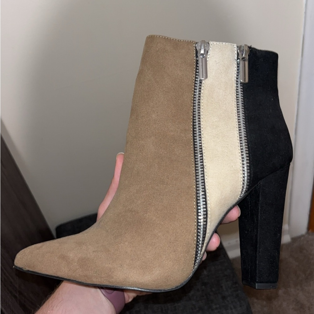Black and Tan Heeled Ankle Boots with Chunky Heel - Picture 2 of 2
